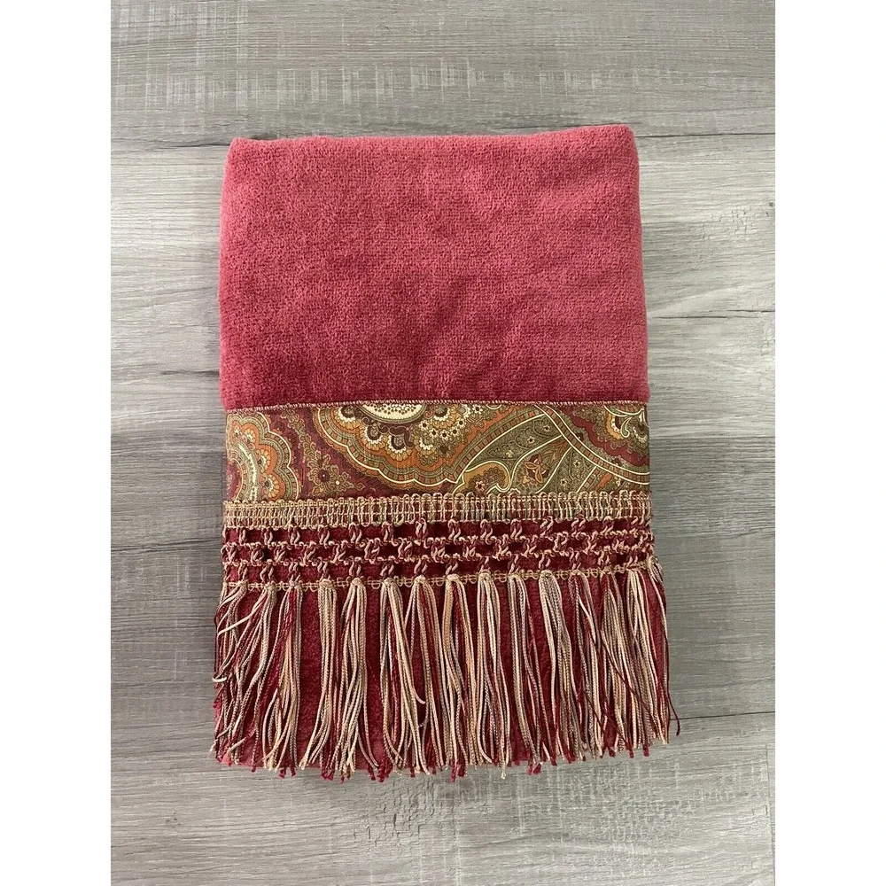 Vintage Avanti Bohemian‎ Paisley Red Bath Towel Elegant Embellished Trim New